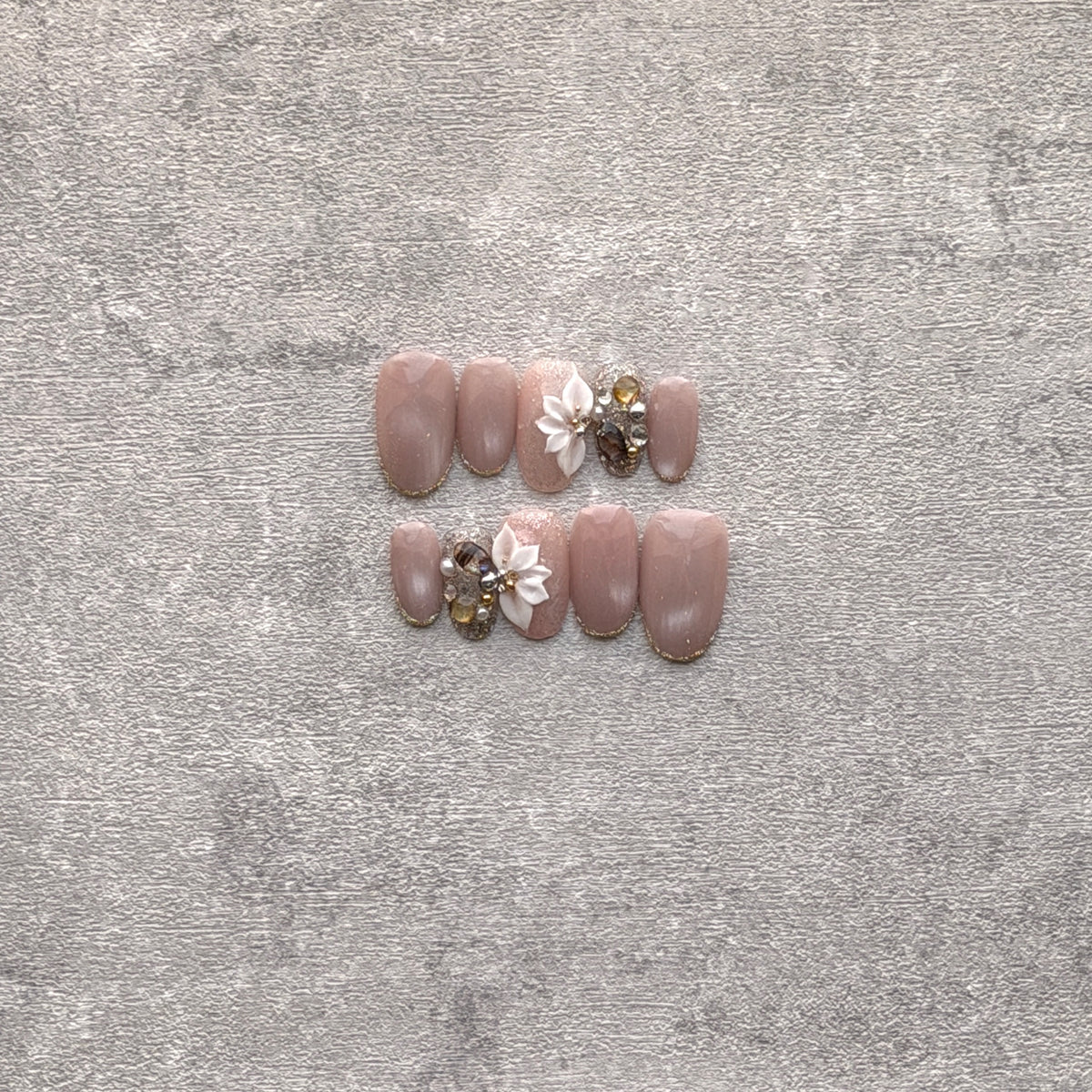 Mauve Fleur Jewel Magnet