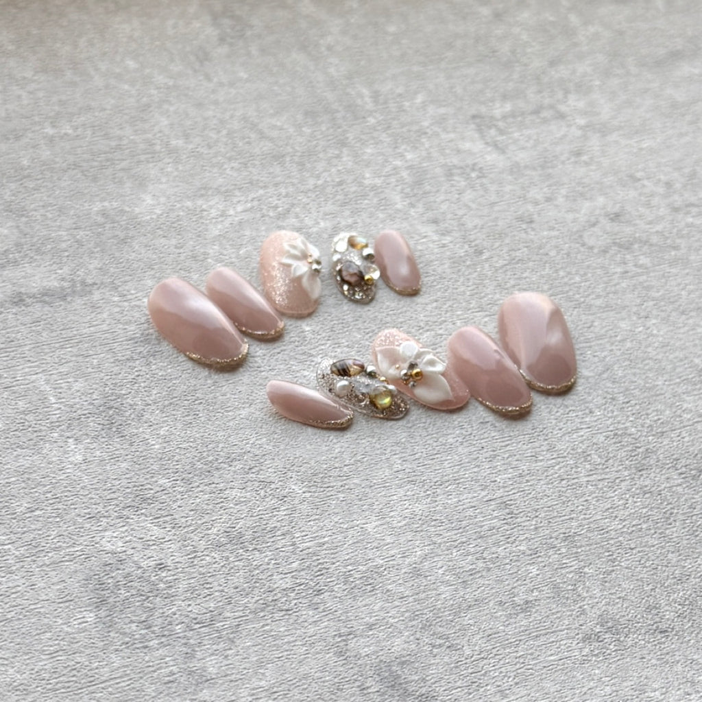 Mauve Fleur Jewel Magnet